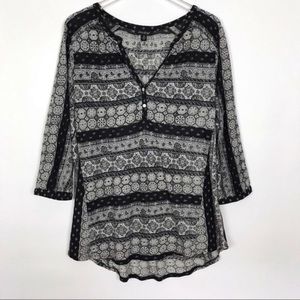 Lucky Brand Boho White Black Print V-neck Summer
